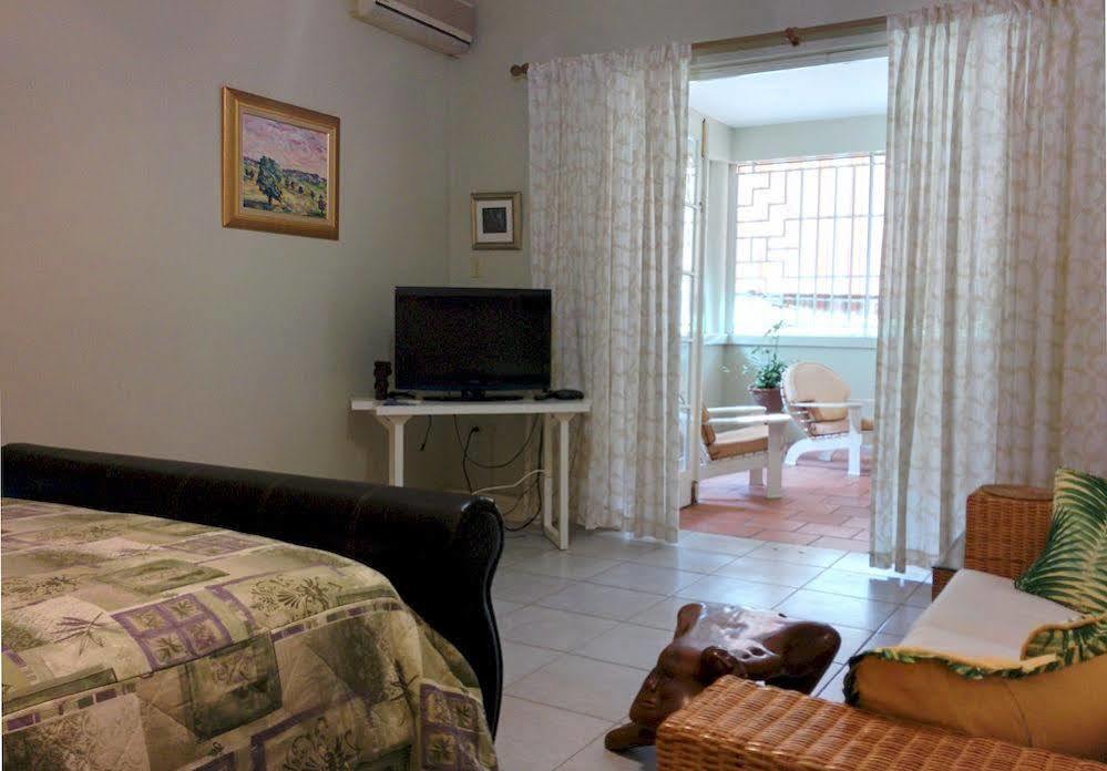 Chester Avenue Guest House Кингстън Екстериор снимка